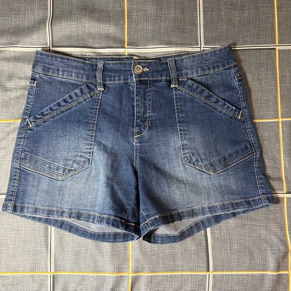 🩳Supplies Denim Blue Women's Shorts Never Worn Size 10
